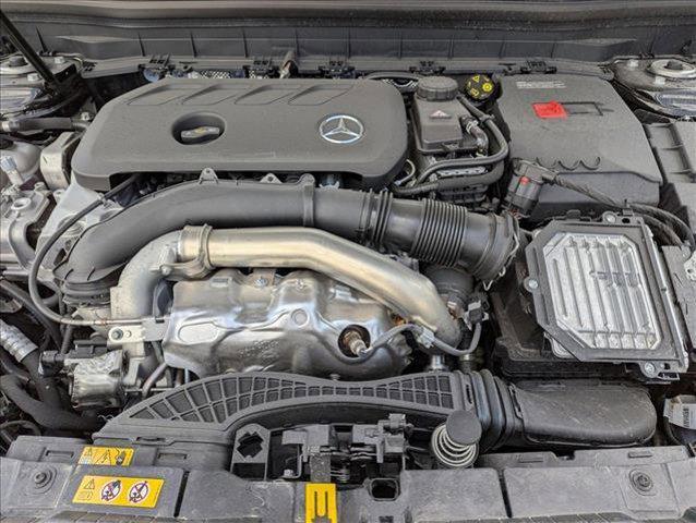 new 2025 Mercedes-Benz GLB 250 car, priced at $48,645