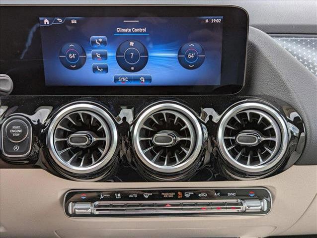 new 2025 Mercedes-Benz GLA 250 car, priced at $44,345