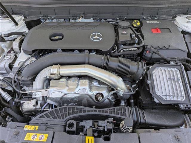 new 2025 Mercedes-Benz GLB 250 car, priced at $49,580
