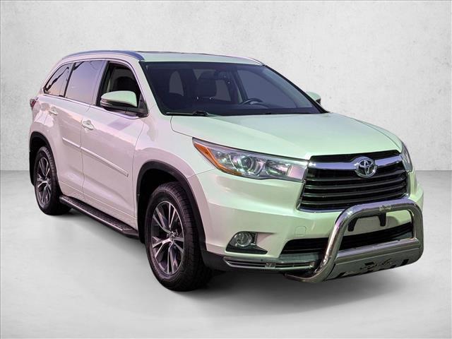 used 2016 Toyota Highlander car, priced at $16,917