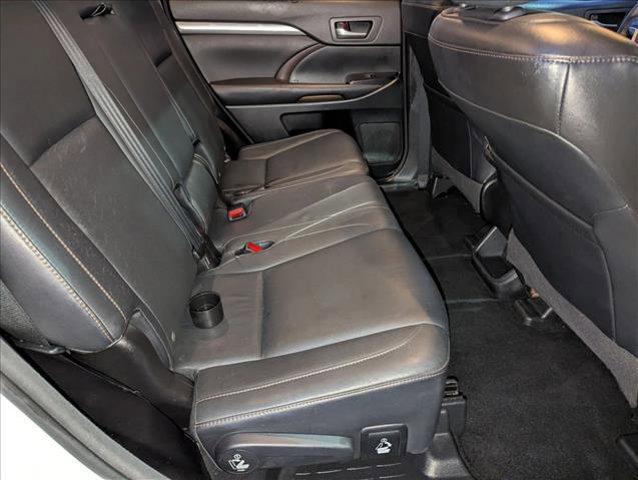 used 2016 Toyota Highlander car, priced at $16,917