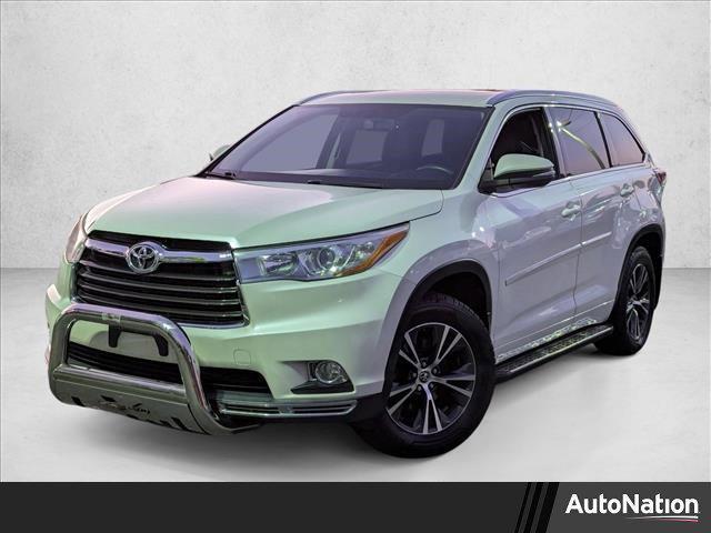 used 2016 Toyota Highlander car, priced at $16,917