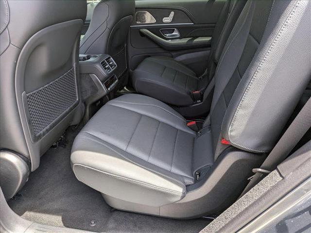 new 2025 Mercedes-Benz GLS 450 car, priced at $95,895