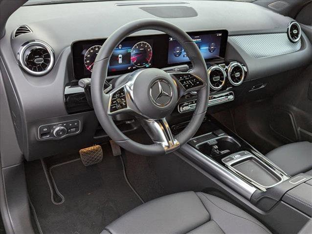 new 2025 Mercedes-Benz GLA 250 car, priced at $42,250