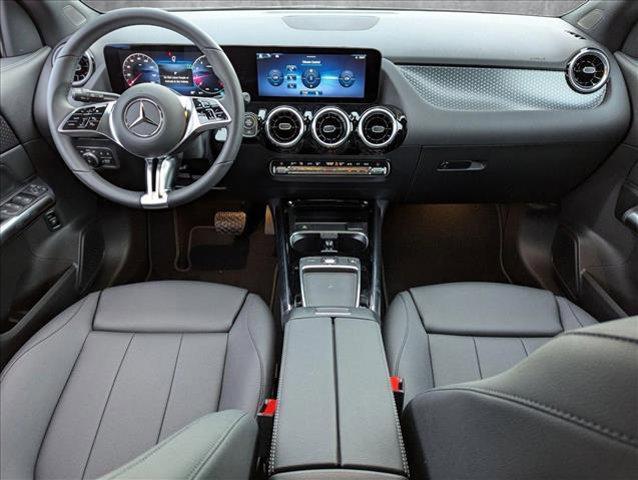 new 2025 Mercedes-Benz GLA 250 car, priced at $42,250