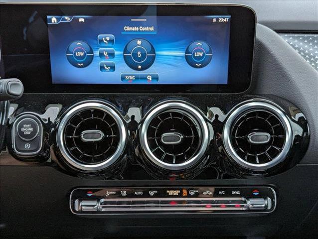 new 2025 Mercedes-Benz GLA 250 car, priced at $42,250