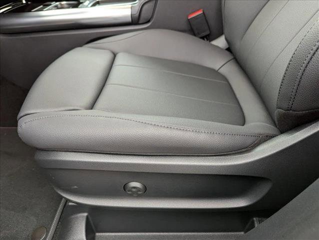 new 2025 Mercedes-Benz GLA 250 car, priced at $42,250