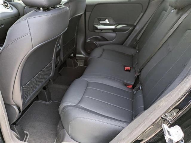 new 2025 Mercedes-Benz GLA 250 car, priced at $42,250