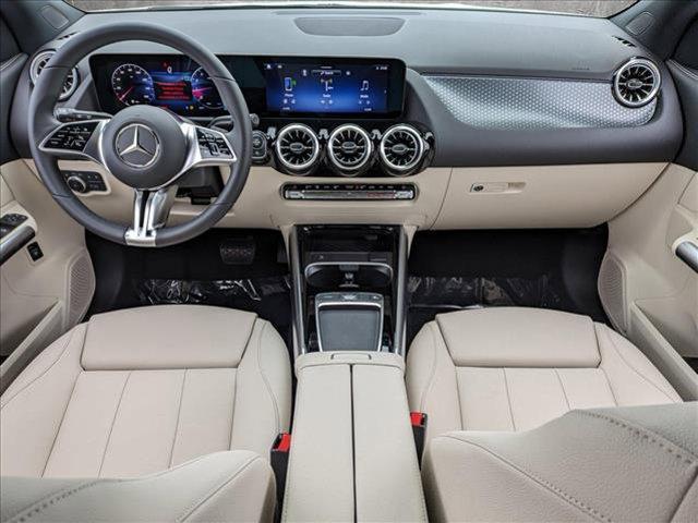 new 2025 Mercedes-Benz GLA 250 car, priced at $44,185