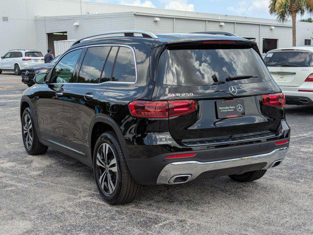 new 2025 Mercedes-Benz GLB 250 car, priced at $47,145