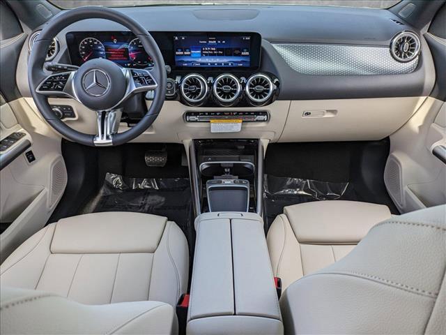 new 2025 Mercedes-Benz GLA 250 car, priced at $46,195