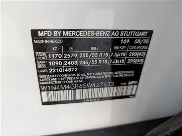 new 2025 Mercedes-Benz GLB 250 car, priced at $47,145