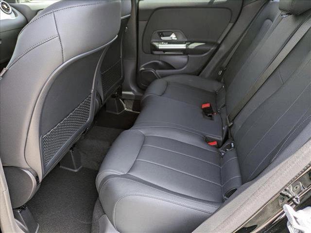 new 2025 Mercedes-Benz GLA 250 car, priced at $42,250
