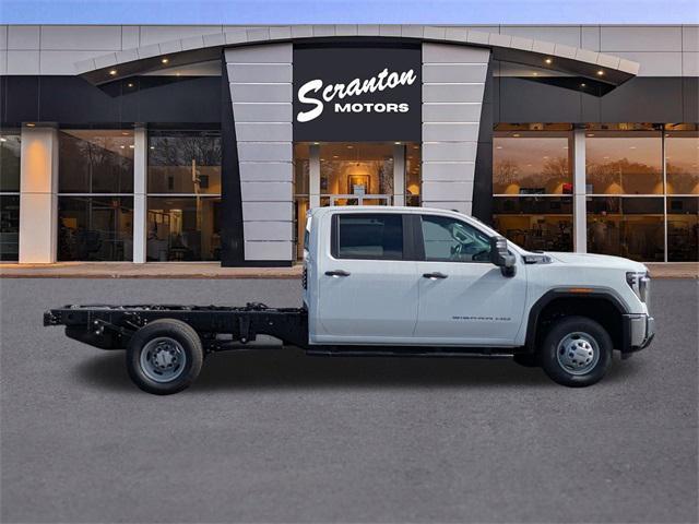new 2025 GMC Sierra 3500 car, priced at $57,013