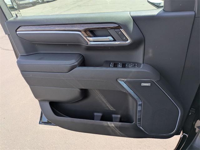 new 2025 GMC Sierra 1500 car, priced at $57,705