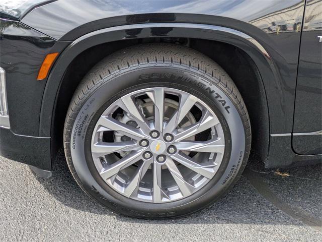 used 2022 Chevrolet Traverse car, priced at $31,856