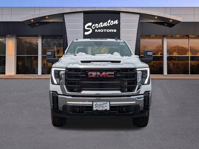 new 2025 GMC Sierra 3500 car, priced at $55,268