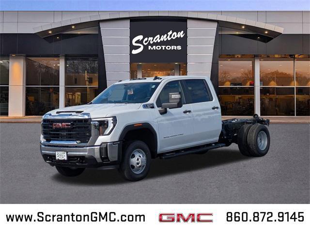 new 2025 GMC Sierra 3500 car, priced at $57,013