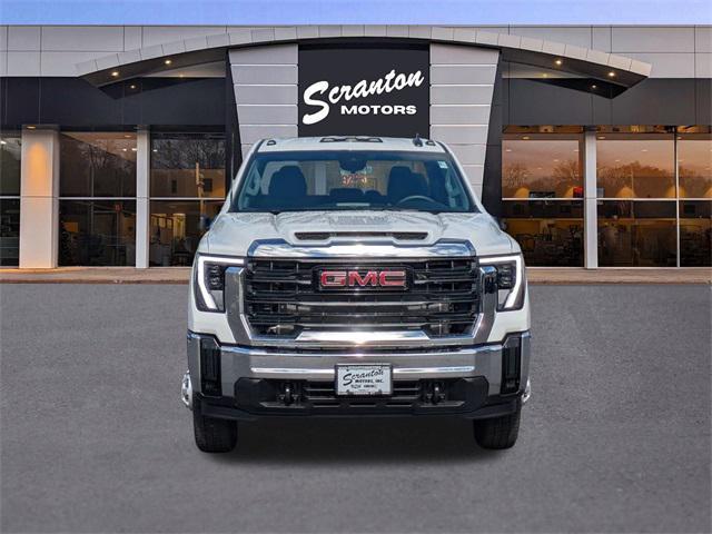 new 2025 GMC Sierra 3500 car, priced at $57,013