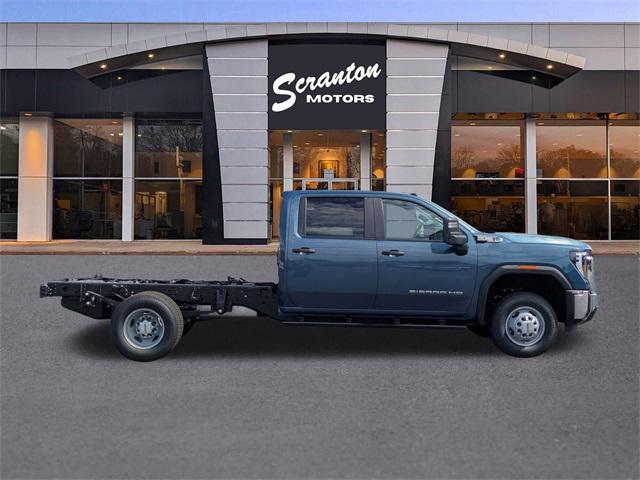 new 2025 GMC Sierra 3500 car, priced at $56,473