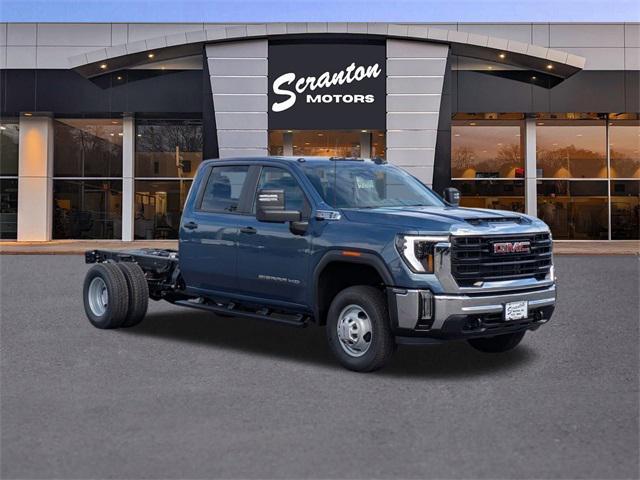 new 2025 GMC Sierra 3500 car, priced at $56,473
