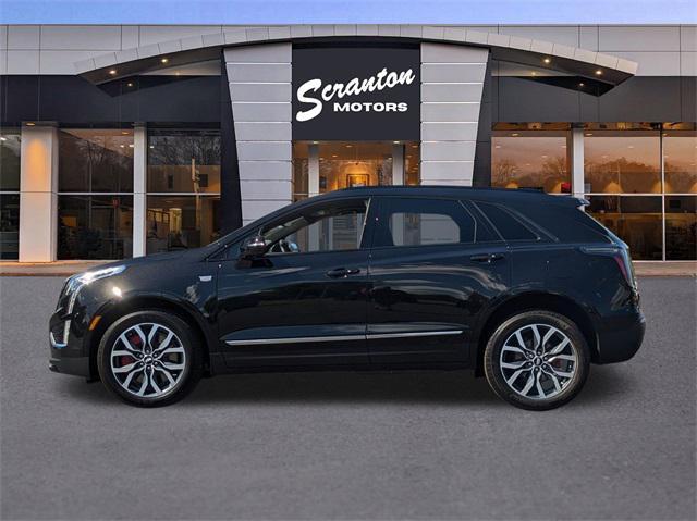 used 2022 Cadillac XT5 car, priced at $43,889