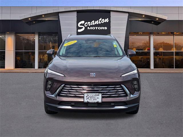 used 2025 Buick Envision car, priced at $33,397