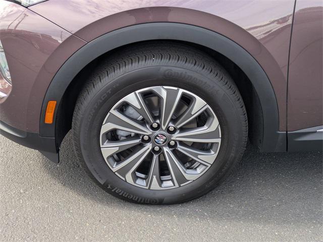 used 2025 Buick Envision car, priced at $33,397