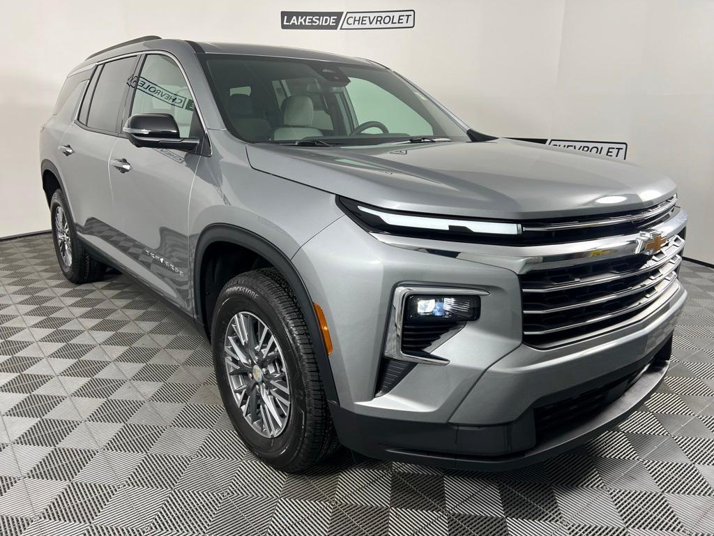 new 2025 Chevrolet Traverse car, priced at $43,045