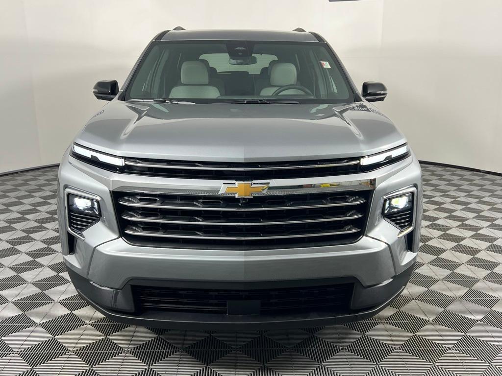 new 2025 Chevrolet Traverse car, priced at $43,045