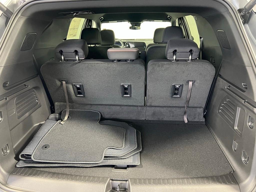 new 2025 Chevrolet Traverse car, priced at $43,045