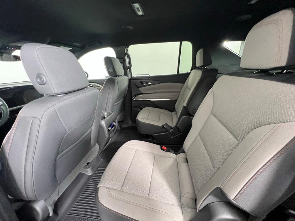 new 2025 Chevrolet Traverse car, priced at $43,045