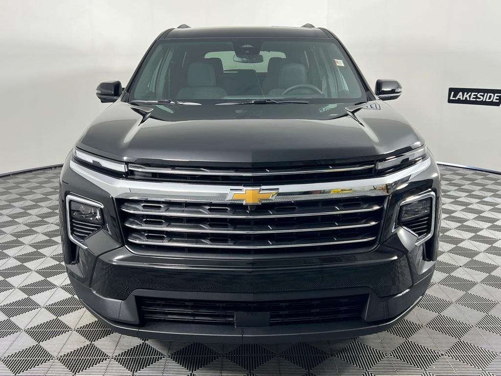 new 2025 Chevrolet Traverse car, priced at $42,195