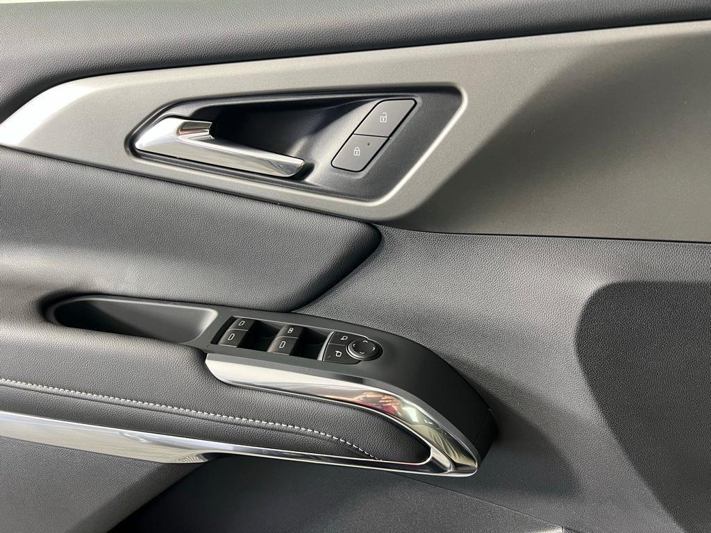 new 2025 Chevrolet Traverse car, priced at $42,195
