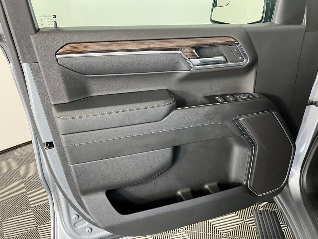 used 2024 Chevrolet Silverado 1500 car, priced at $52,645
