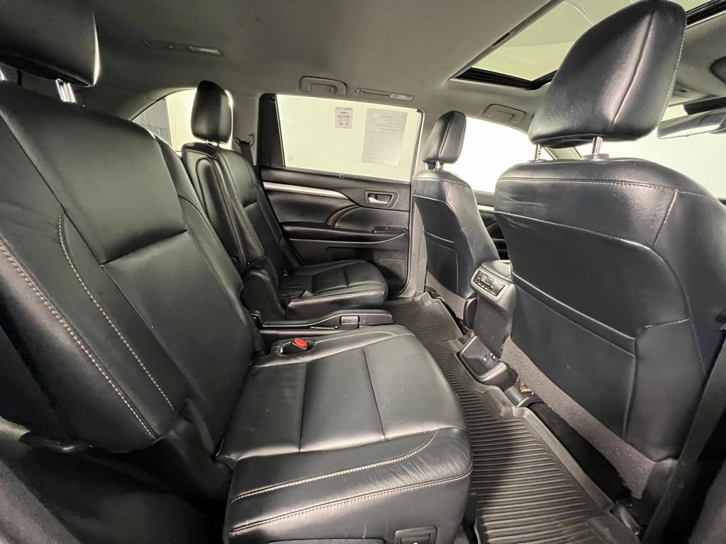 used 2018 Toyota Highlander car, priced at $23,645
