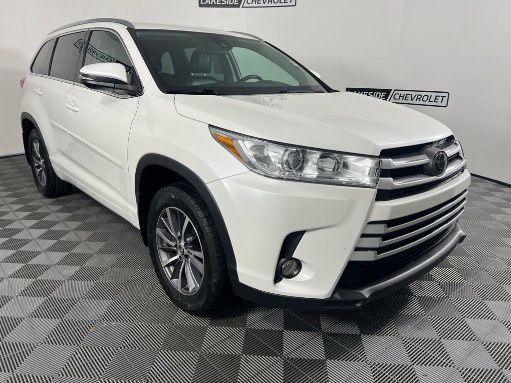 used 2018 Toyota Highlander car, priced at $23,645