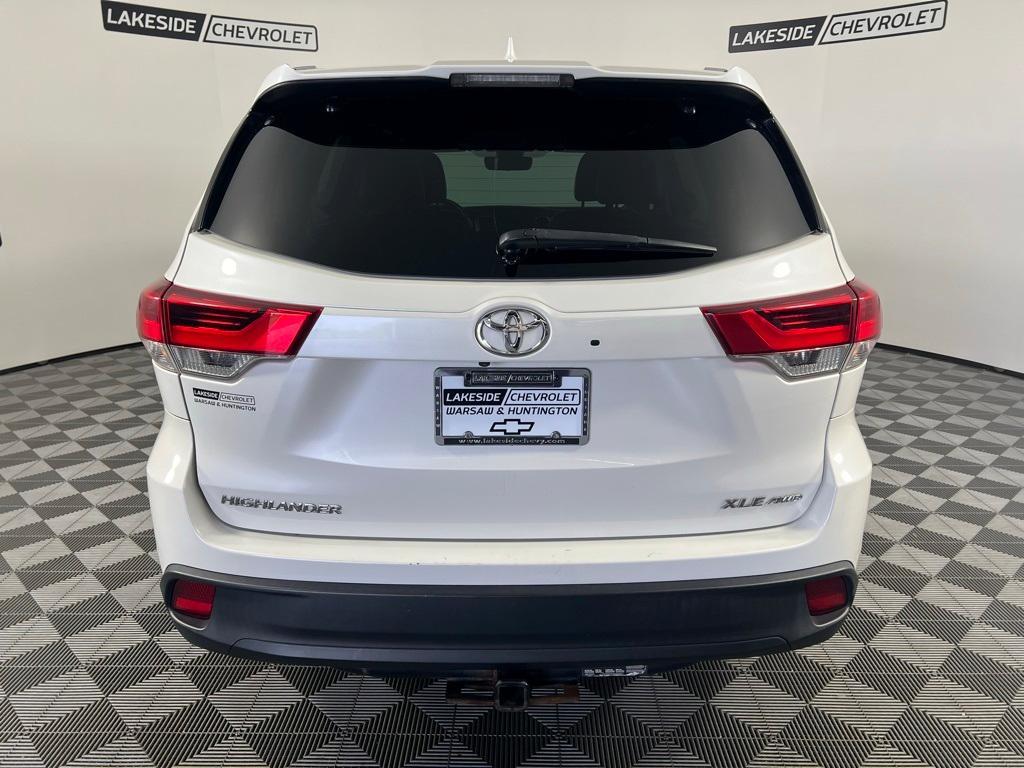 used 2018 Toyota Highlander car, priced at $23,645