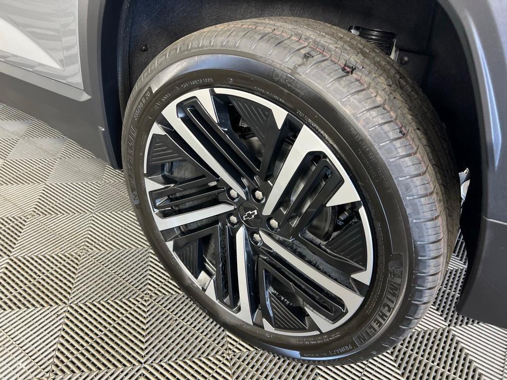 new 2026 Chevrolet Equinox car, priced at $37,845