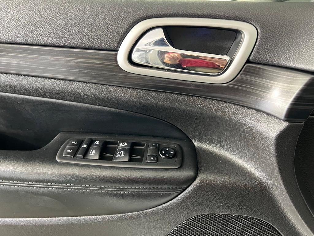 used 2021 Jeep Grand Cherokee car, priced at $25,444