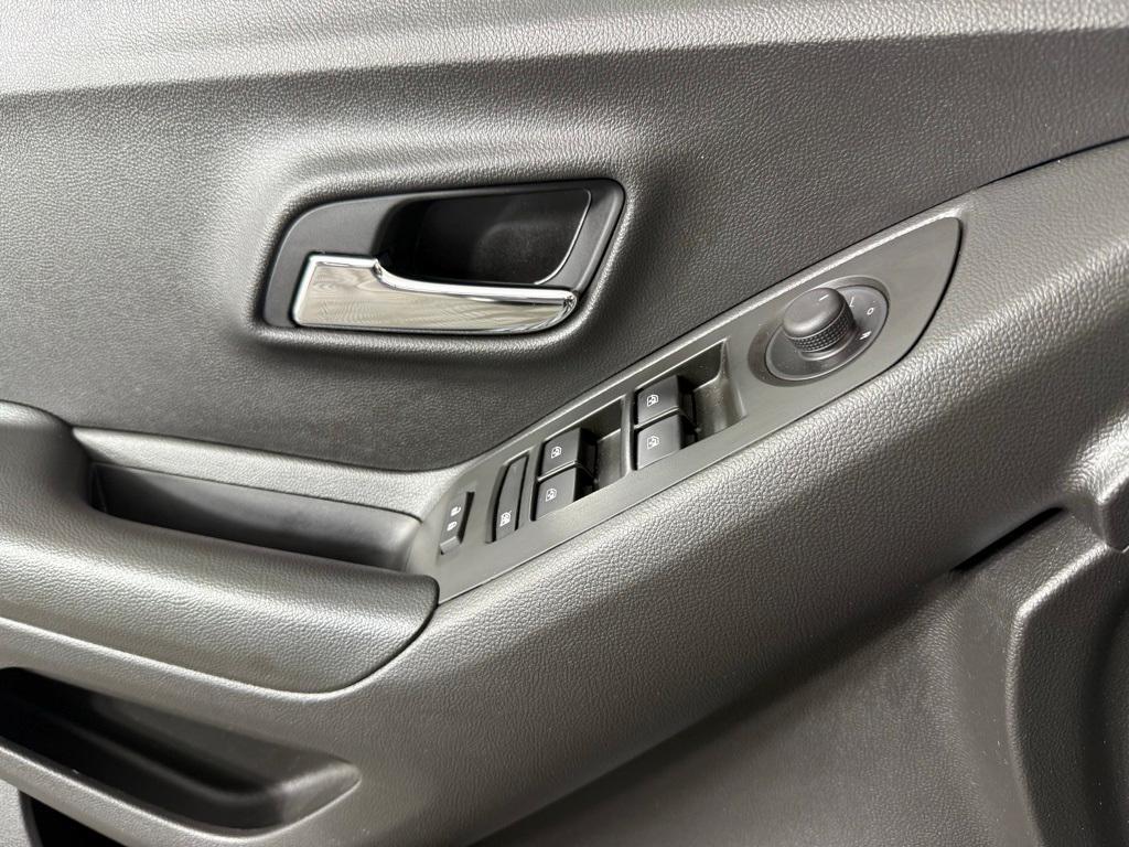 used 2021 Chevrolet Trax car, priced at $14,994