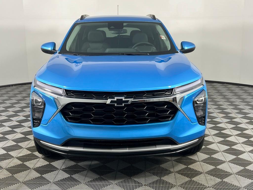 new 2025 Chevrolet Trax car, priced at $25,630