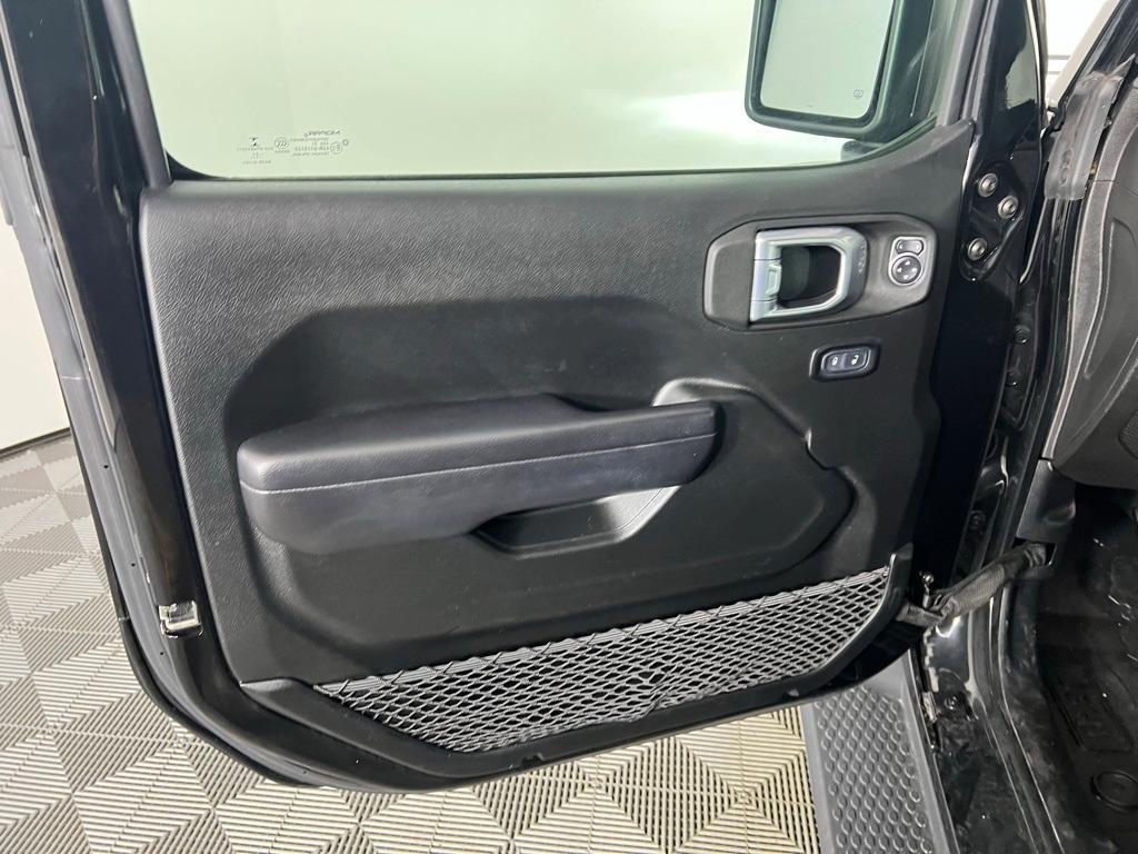 used 2021 Jeep Wrangler Unlimited car, priced at $27,995