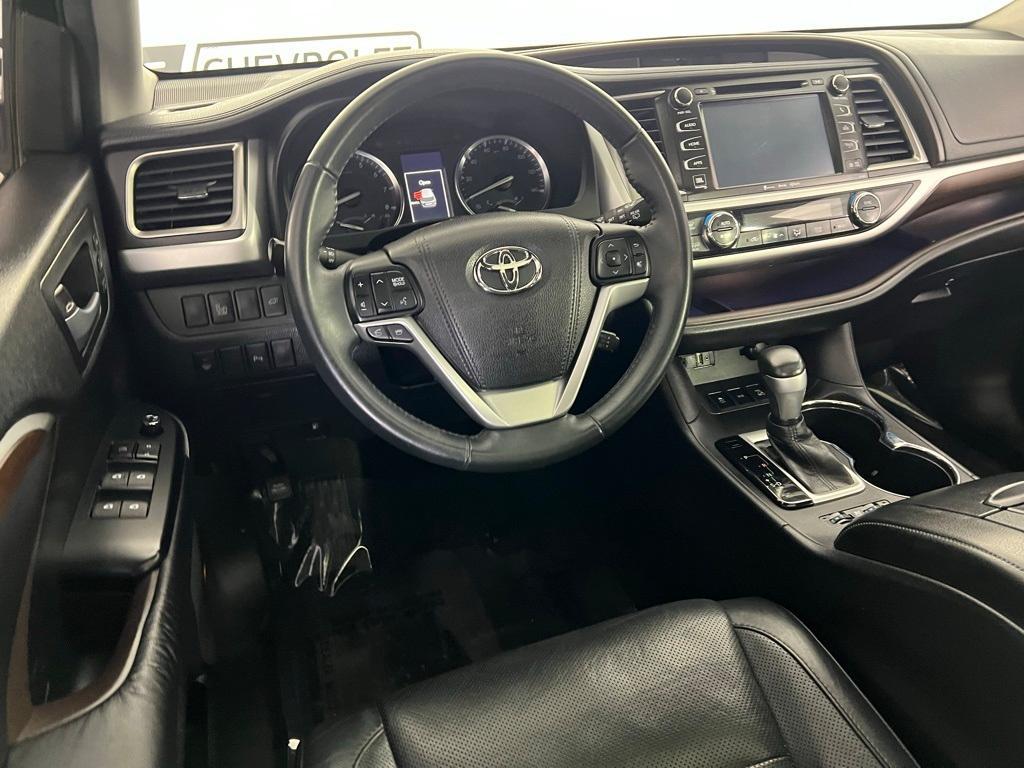 used 2016 Toyota Highlander car, priced at $21,495