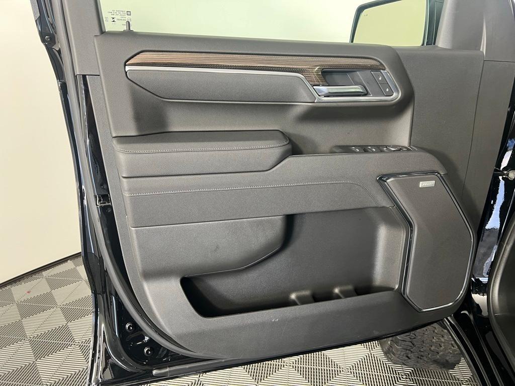 new 2025 Chevrolet Silverado 1500 car, priced at $71,995