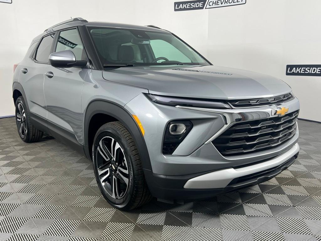 new 2025 Chevrolet TrailBlazer car, priced at $30,960