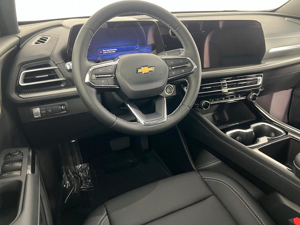 new 2025 Chevrolet Traverse car, priced at $42,195