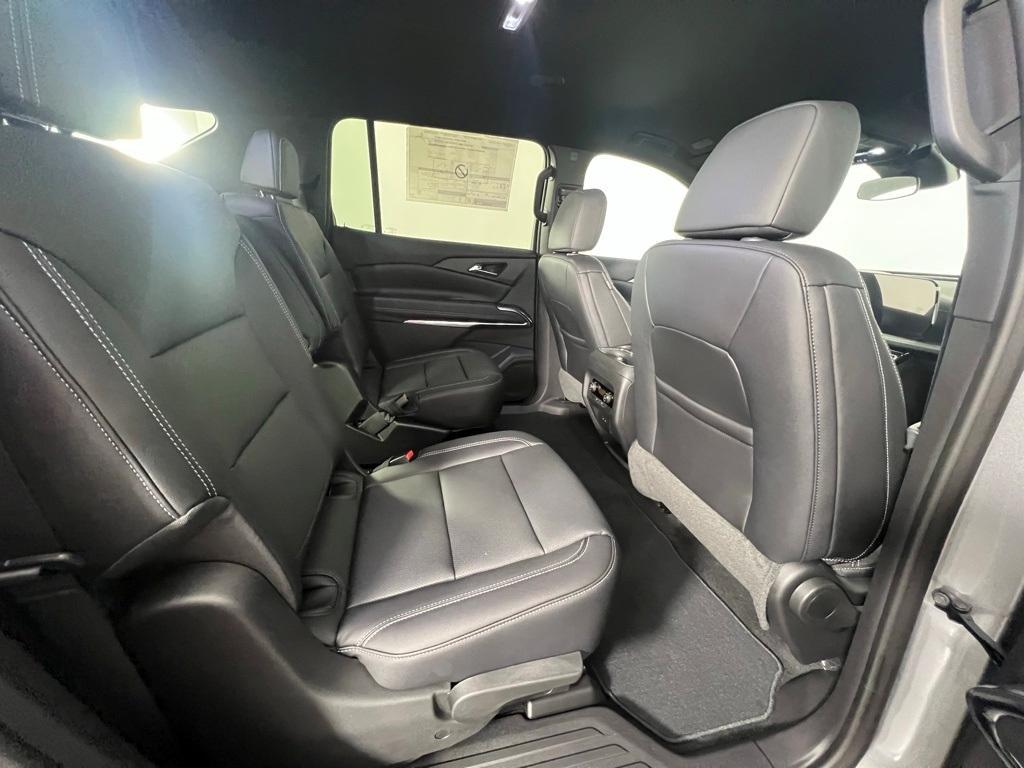 new 2025 Chevrolet Traverse car, priced at $43,195