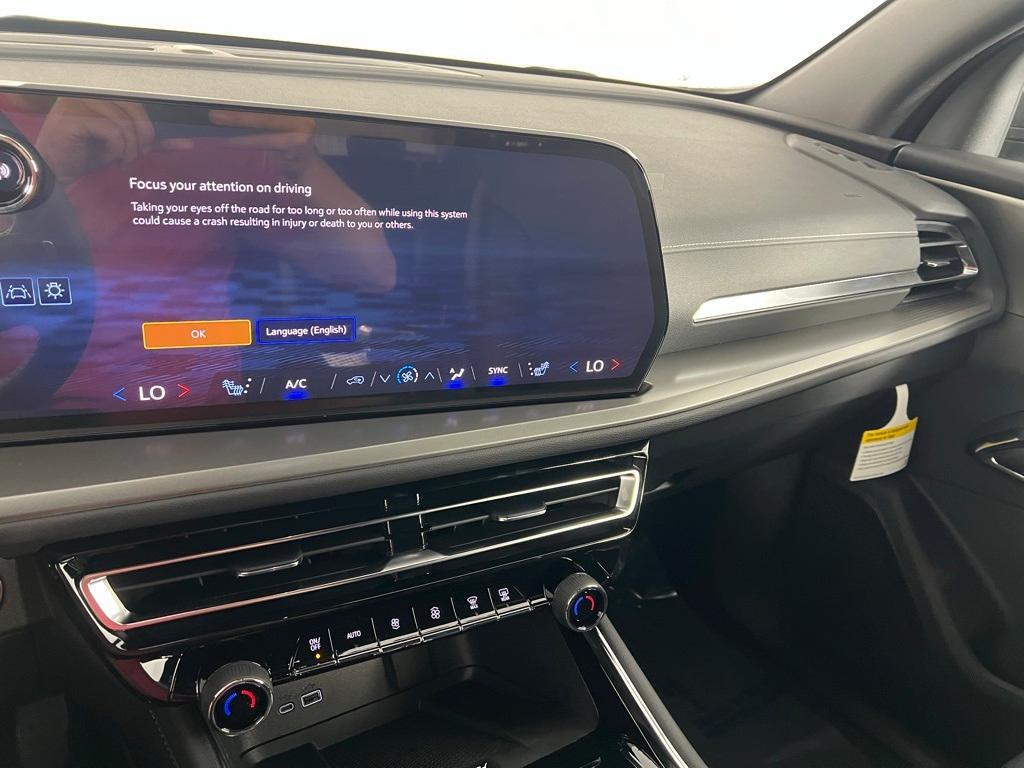 new 2025 Chevrolet Traverse car, priced at $43,195