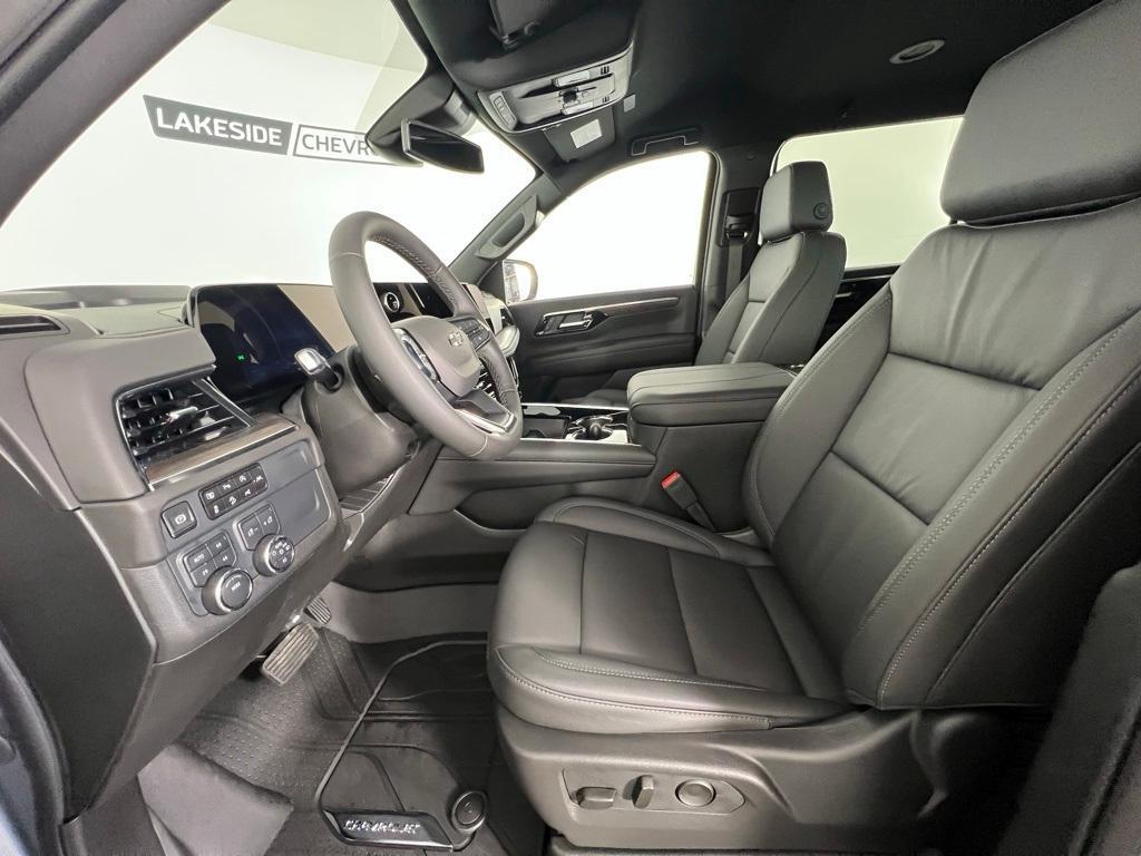 new 2025 Chevrolet Suburban car, priced at $77,599